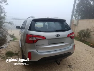  5 كيا سرنتو 2012