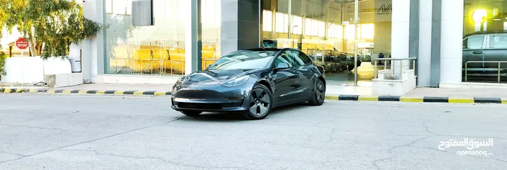  1 تيسلا 2023 MODEL 3 فحص كامل B+ auto score بحالة الوكالة لون فيراني مميز ممشى قليل بسعر لقطة ومحروووق