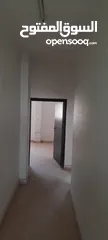  12 منزل للبيع