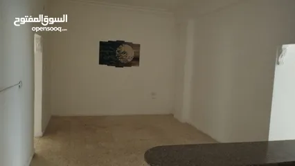  7 شقة فارغة للايجار