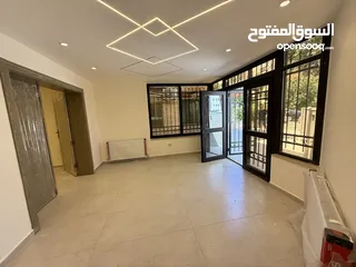  3 شقة ارضي فاخرة 250م مجددة بالكامل للبيع بالشميساني