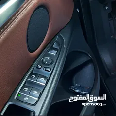  2 BMW X5 Plug-in