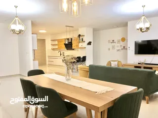  1 مع العفش الشارع الرئيسي