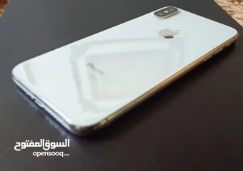  8 ايفون xs بحاله ممتازه للبيع بسعر مناسب