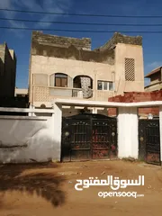  1 منزل للبيع  في سوق الجمعة