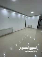  12 شقة طابق أول أمامية للبيع في جبل الحسين