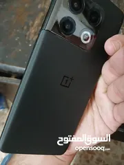  1 OnePlus 10 Pro 5G بحالة الوكالة