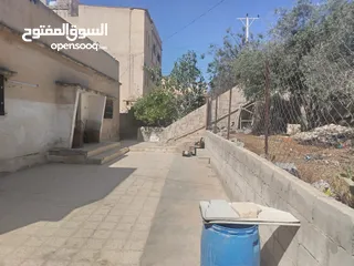  1 بيت مستقل للبيع