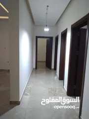  1 شقة في زاوية الدهماني بالقرب من شيل الفوانيس الدور الاول عمارة جديدة للبيع
