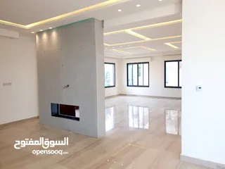 3 شقة ارضية من ضمن فيلا مطله في الظهير مع حديقة و كراج