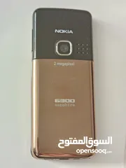  15 اجهزة موبايل كلاسيكيه شغاله وبحالة ممتازه مع بطاريه وشاحن