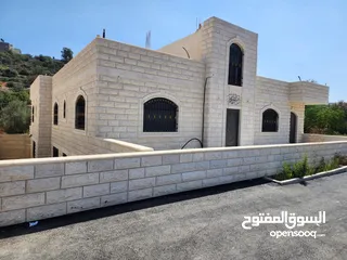  17 فلل للبيع في منطقة سردا