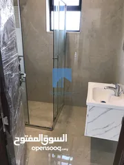 7 شقة أرضية فاخرة للبيع في الجندويل  - مقابل أسواق السلام 130م مع ترس 30م لم تسكن
