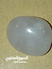  27 حجاره احجار كريمه عقيق و يماني و اوبال حجر القمر زمرد فيروز كهرمان  حجم معدل 2 سم