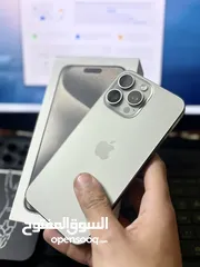  2 iPhone 15 Pro Max - 256gb معه كرتونته وكفالة شغالة بطارية 92 iPhone 13 - 128gb  بطارية 85