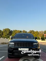  1 Jeep grand Cherokee