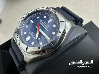  13 ساعة  للبيع Victorinox