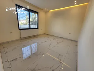  9 شقة أرضية دوبلكس فارغة للبيع في منطقة خلدا - REF: 14657