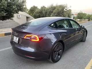 9 Tesla Model 3  موديل 2023 جمرك جديد  فحص أوتوسكور B+ بدفعة لا تقل عن 10 الاف دينار