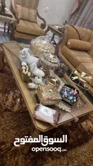  10 طقم كنب وطقم طاولات وسط وطقم طاولات سيرفس و برادي للبيع بسعر مغري جميع الاثاث تفصيل لا يوجد اي كسر