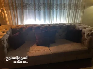  4 طقم كنب فاخر للبيع استعمال بسيط خشب زان ولاتيه ثقيل لايحتاج للصيانه