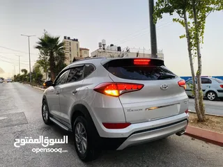  5 هونداي توسان2018 بوضعية ممتازة جدا بصمة دخول بصمة خروج والعديد من الاضافات الله يبارك لصاحب النصيب..