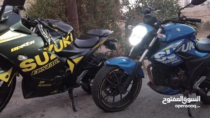  2 Suzuki 250 Gixxer