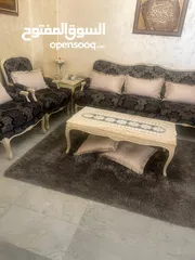  2 طقم ضيوف فرنسي 8 مقاعد للبيع بحاله ممتازه مع طاولات رخام