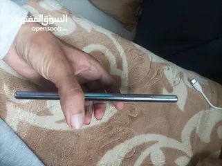  3 جواله عرطه مدخل صيانه ابد ونظيف مافيلو الى نقطه صغيره بس وهوا معايه سنه