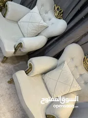  3 طقم كنب بحالة الجديد مع طاولة وسط و سيرفس عدد 4 الارسال على الواتساب