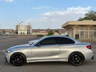  2 BMW 240i بحالة ممتازة