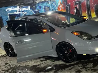  8 تيوتا بريوس موديل 2005 للبيع