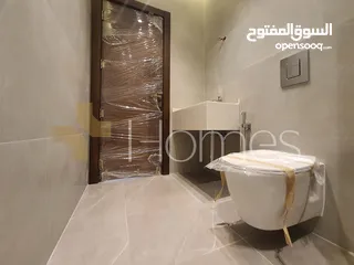  8 شقة طابقية مع حديقة للبيع في طريق المطار بمساحة بناء 400م