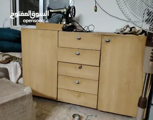  5 خزانة خشب ممتاز