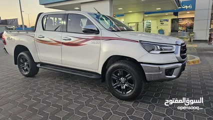  3 TOYOTA HILUX 2022