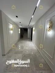  19 شقة مفروشة فاخرة ثالث مع روف جديد لم يسكن أرقى واجمل مناطق عبدون