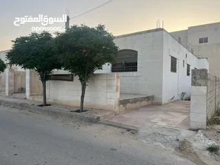  2 بيت للبيع المفرق الحي الهاشمي