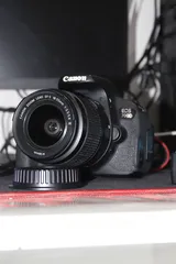  3 كاميرا كانون (canon 700D) نظيفة مع مستلزماتها …