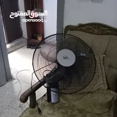  4 مراوح عامودي وجدارى