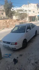  1 سيارة للبيع