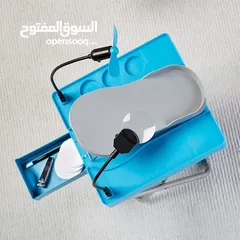  7 طاولة رفع القدم لوضع المناكير وتقليم الاظافر براحه اكثر مع مروحه تجفيف فوري و اضاءة تنشيف وعدسه مكبر