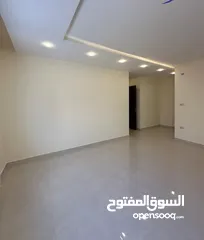  2 4 غرف نوم في الجبيهة قرب جامعة الاميرة سمية تشطيب فندقي مع تدفئة راكبة
