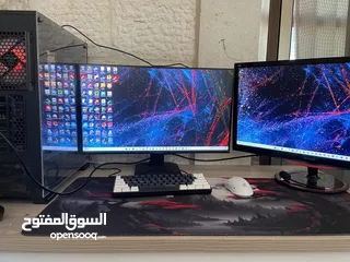  1 Pc للبيع مع شاشتين وماوس وكيبورد وسماعه