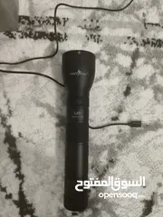  1 كشاف  peet pen  يصل مداه إلى كيلو