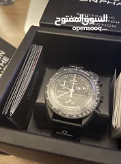  4 Rare MoonSwatch Swatch X Omega Dark Snoopy Moonphase اوميجا سواتش سنوبي، متوفر قطعة واحدة
