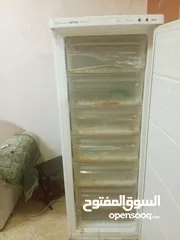  3 فريزر بحاله ممتازه ع وكاله مرتب بتبرد وجميله الله يبارك لصاحب النصيب قابل للتفاوض بشي بسيط