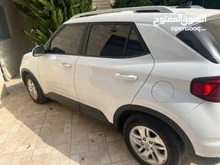  1 السيارة هونداي فينو 2021