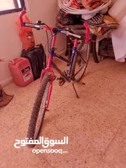  3 بسكليت 26 ماشاءالله نضيف مش محتاج اشي بل مره صيانه كامله 7 غيرات خلفي 3غيرات امامي التواصل على واتس