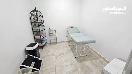  2 مركز ( عيادة ) مساج + حجامة سيدات للبيع