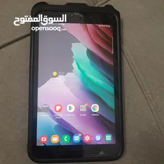 1 تابلت 64 جيجا تخزين و 4 رام  شغال بدون مشاكل التتش مشعور لكن شغال و القلم بيشتغل بركبله خط و ذاكره